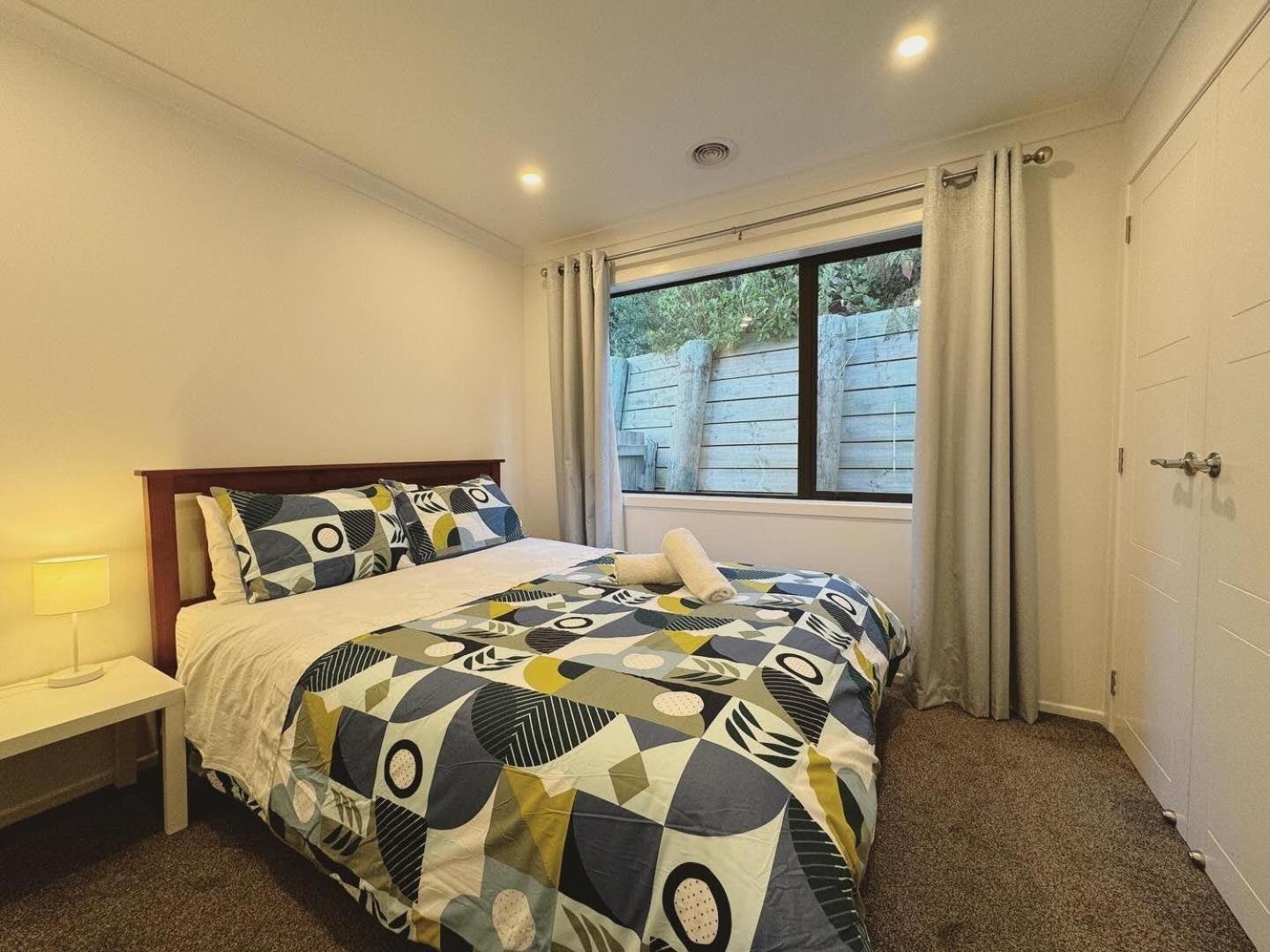 No Party Allowed, Entire Brand New 3 Bedroom Townhouse, Free Unlimited Fibre Wifi And Free Parking Wellington Esterno foto