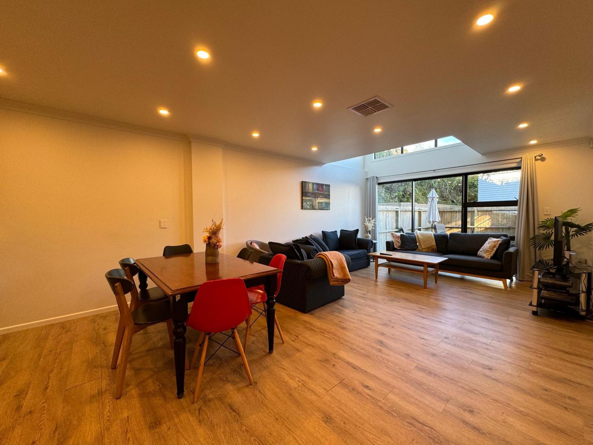 No Party Allowed, Entire Brand New 3 Bedroom Townhouse, Free Unlimited Fibre Wifi And Free Parking Wellington Esterno foto