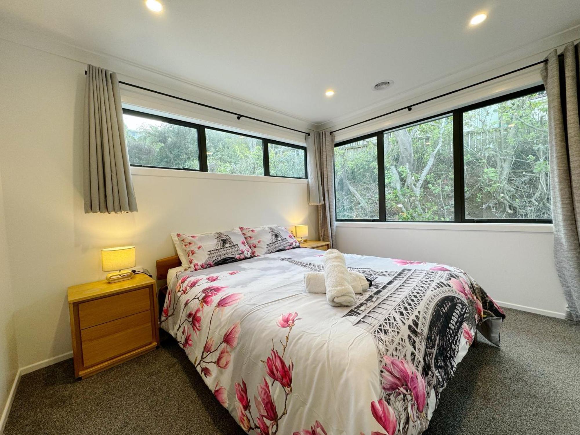 No Party Allowed, Entire Brand New 3 Bedroom Townhouse, Free Unlimited Fibre Wifi And Free Parking Wellington Esterno foto