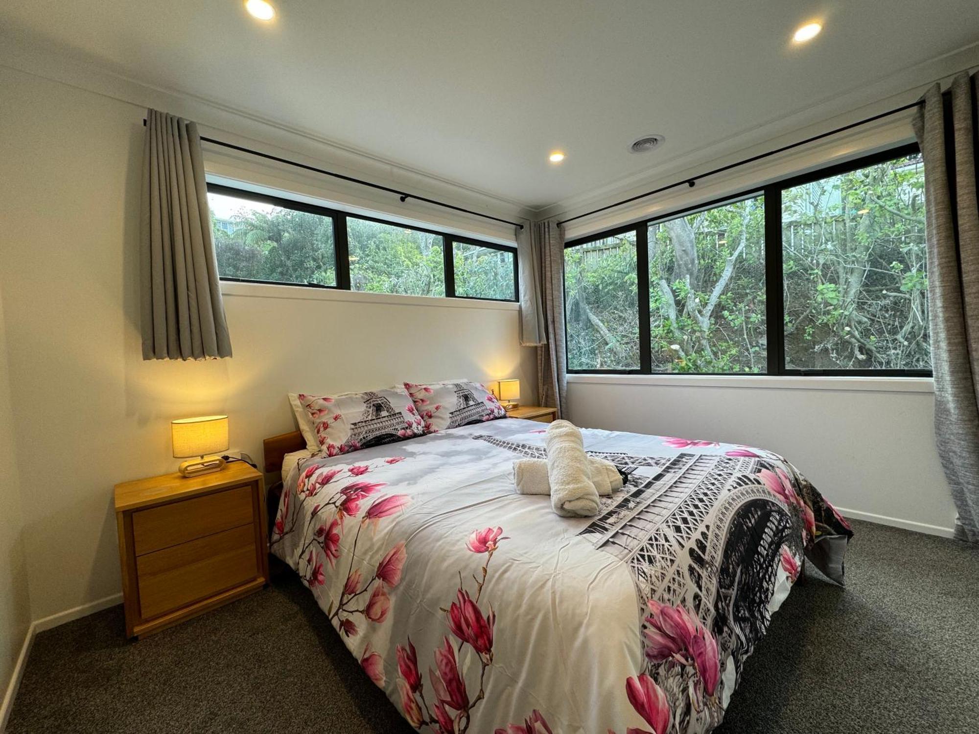 No Party Allowed, Entire Brand New 3 Bedroom Townhouse, Free Unlimited Fibre Wifi And Free Parking Wellington Esterno foto
