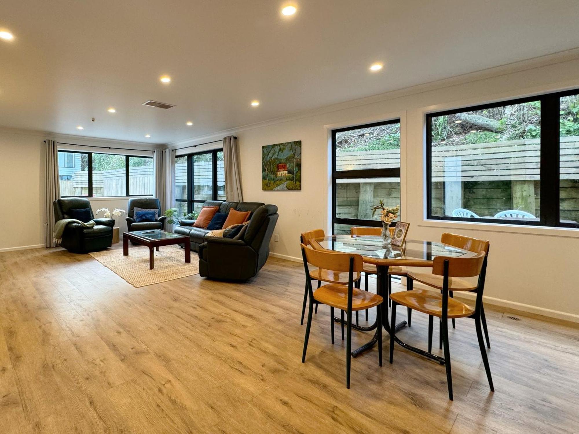 No Party Allowed, Entire Brand New 3 Bedroom Townhouse, Free Unlimited Fibre Wifi And Free Parking Wellington Esterno foto