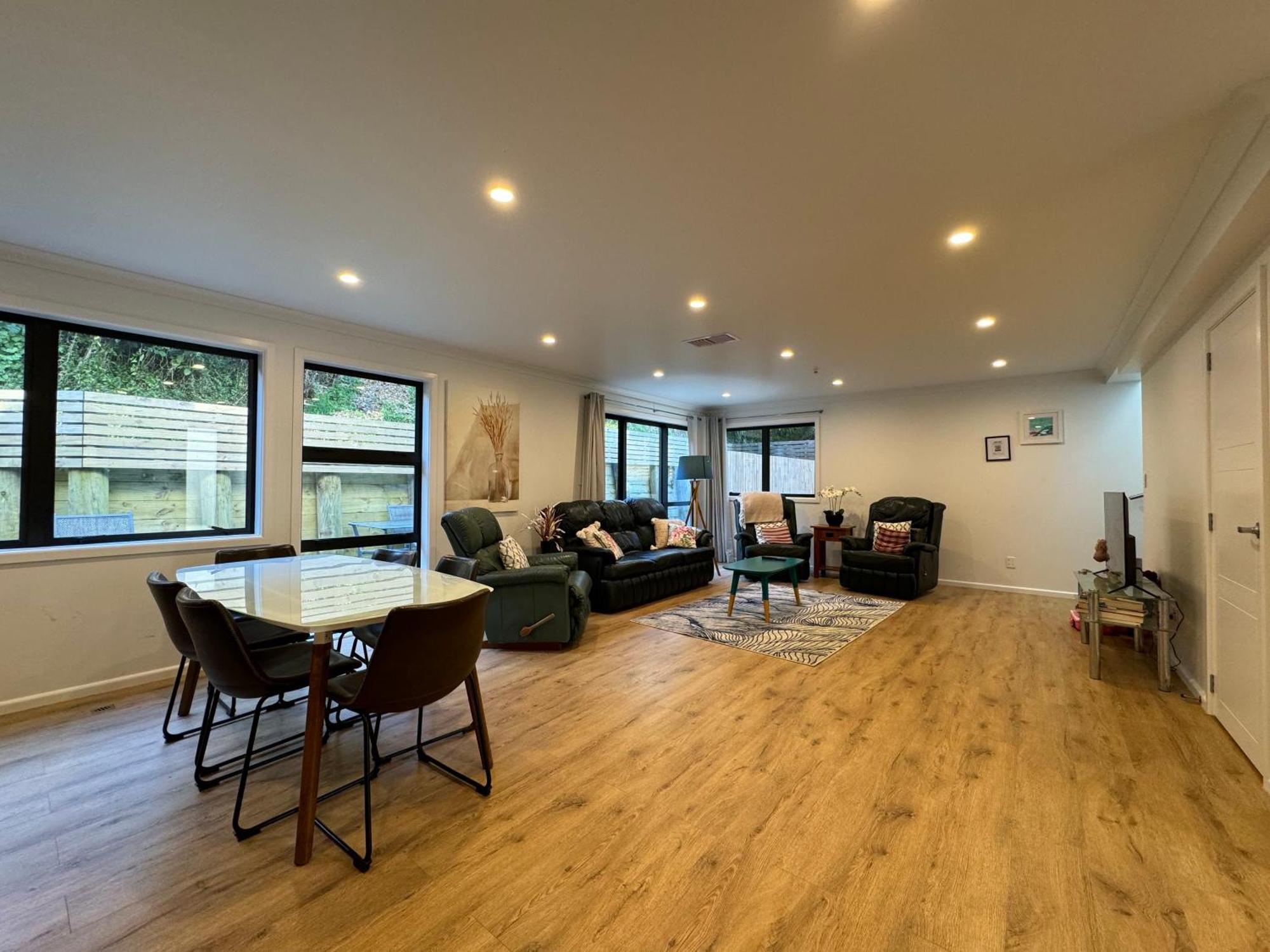 No Party Allowed, Entire Brand New 3 Bedroom Townhouse, Free Unlimited Fibre Wifi And Free Parking Wellington Esterno foto