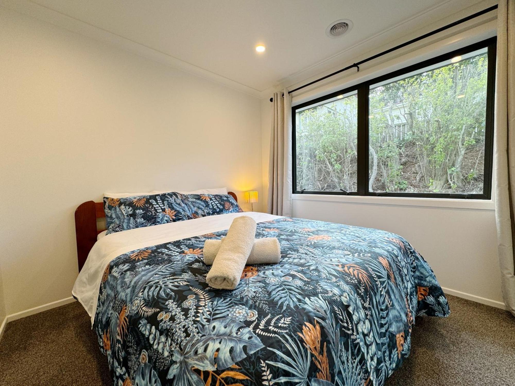 No Party Allowed, Entire Brand New 3 Bedroom Townhouse, Free Unlimited Fibre Wifi And Free Parking Wellington Esterno foto
