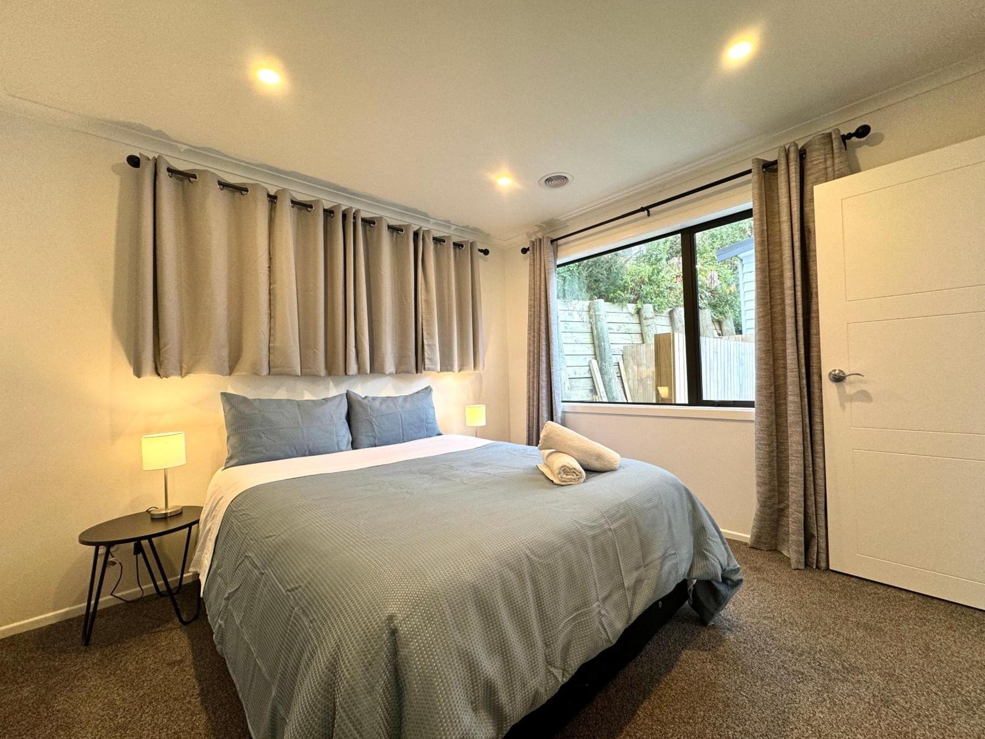 No Party Allowed, Entire Brand New 3 Bedroom Townhouse, Free Unlimited Fibre Wifi And Free Parking Wellington Esterno foto