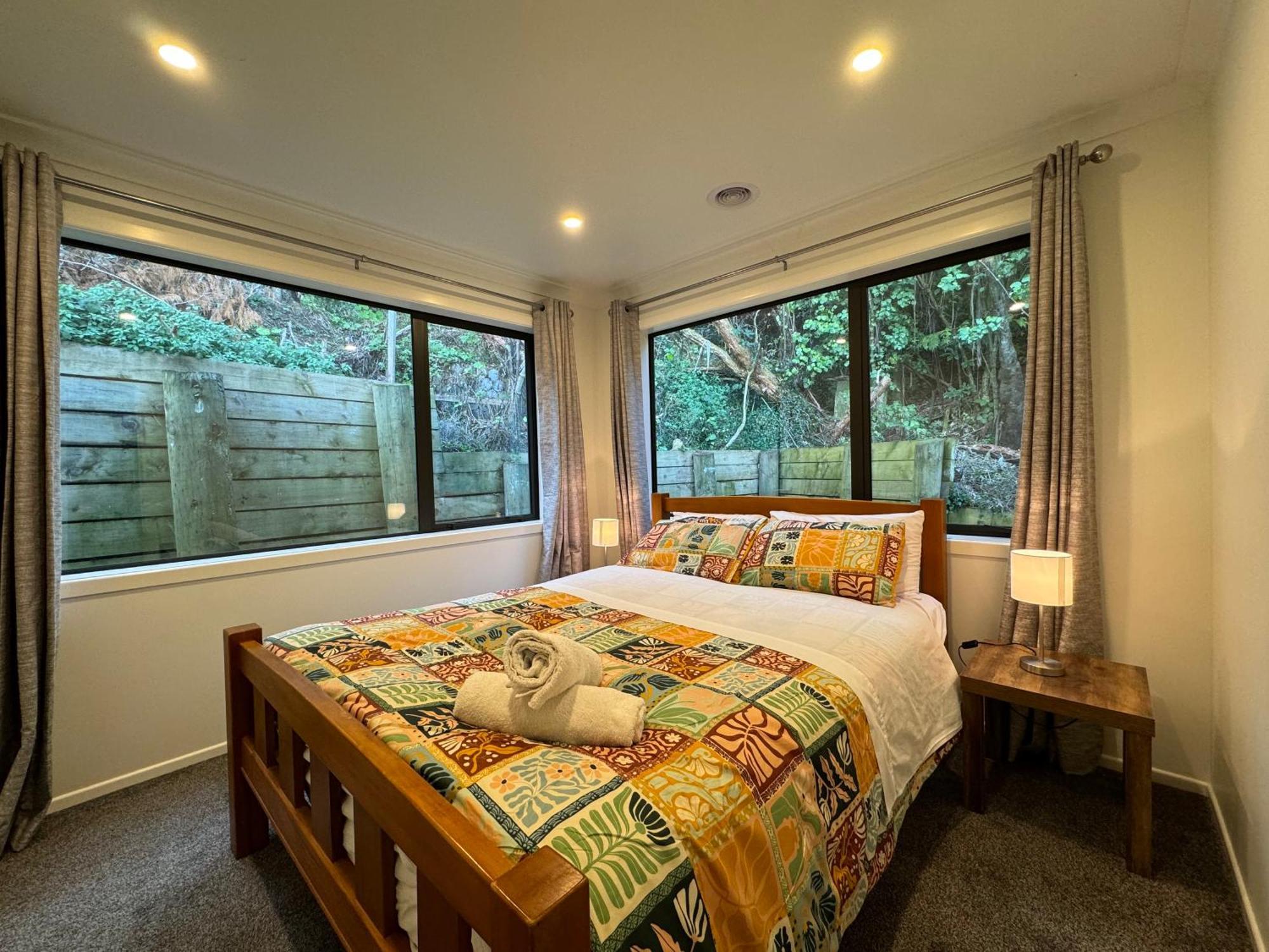 No Party Allowed, Entire Brand New 3 Bedroom Townhouse, Free Unlimited Fibre Wifi And Free Parking Wellington Esterno foto