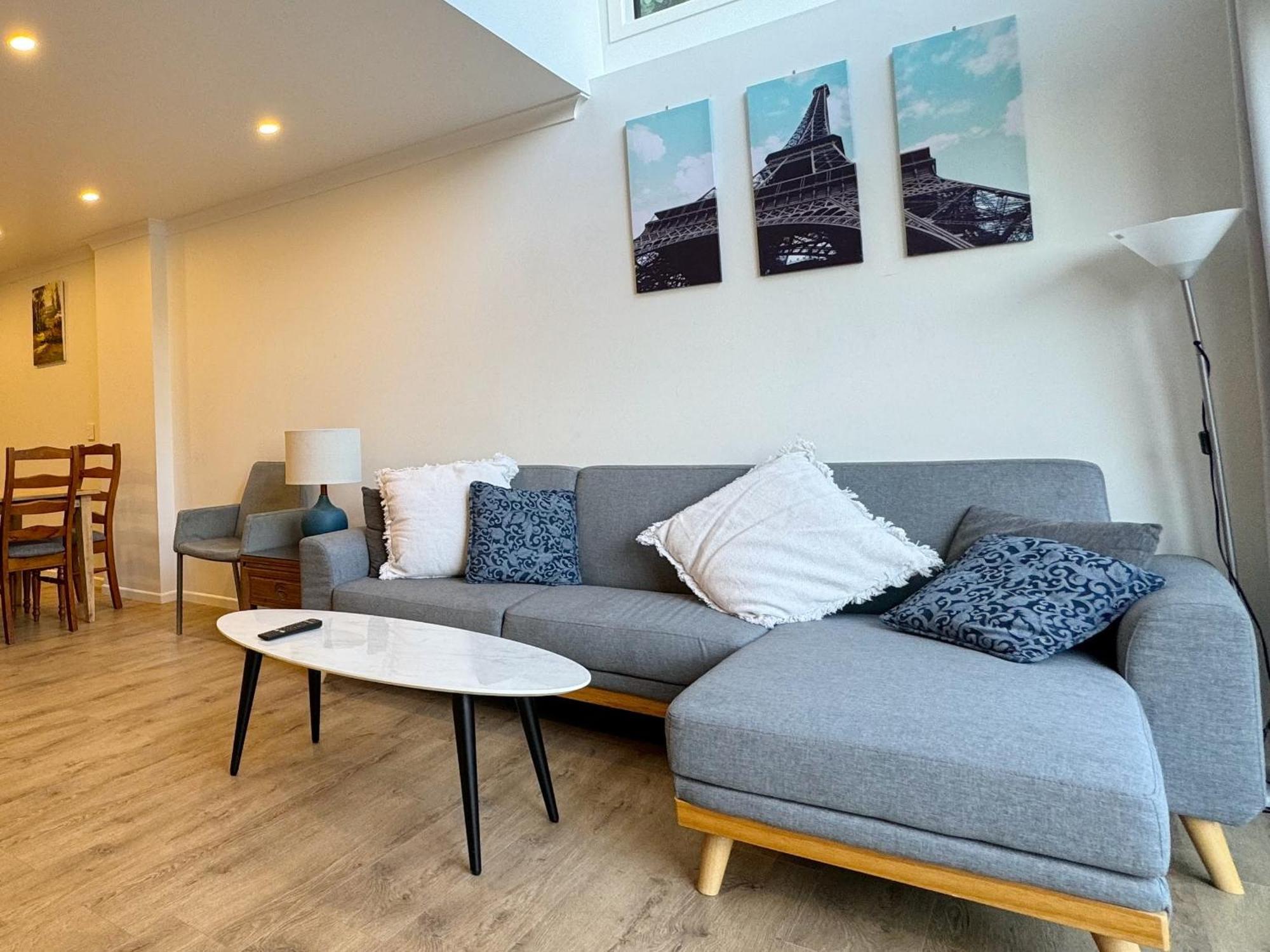 No Party Allowed, Entire Brand New 3 Bedroom Townhouse, Free Unlimited Fibre Wifi And Free Parking Wellington Esterno foto